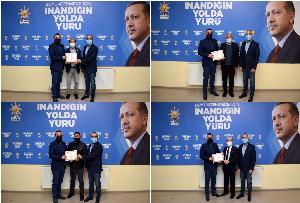 PLAKET TAKDİMİ